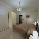לינה וארוחת בוקר Barbi's House נאפולי