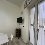 לינה וארוחת בוקר Barbi's House