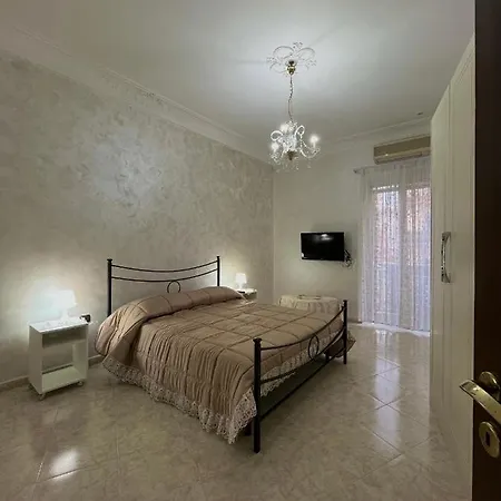 Barbi's House Bed and Breakfast Νάπολη